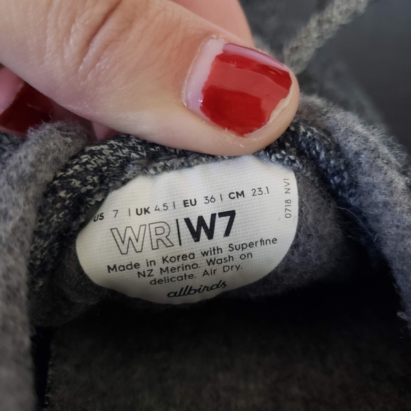 Allbirds Women's 7 Merino Wool Navy Blue Grey Shoes Sneakers Lightweight Running - Picture 5 of 10